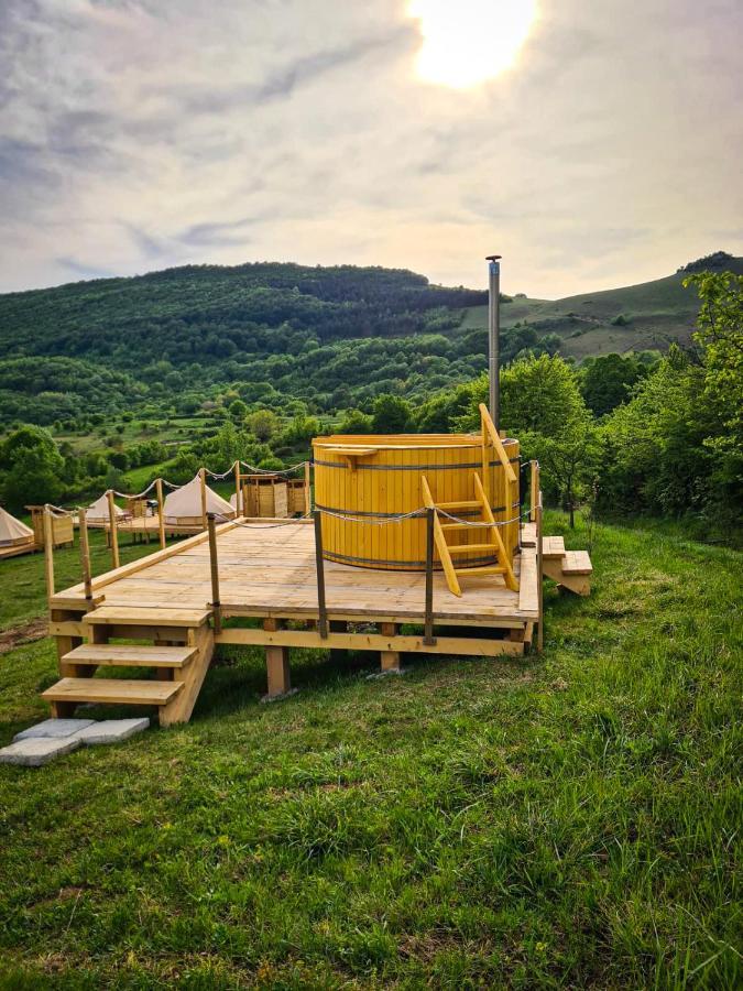 Отель The Hunters Glamping Ciudanovita Экстерьер фото