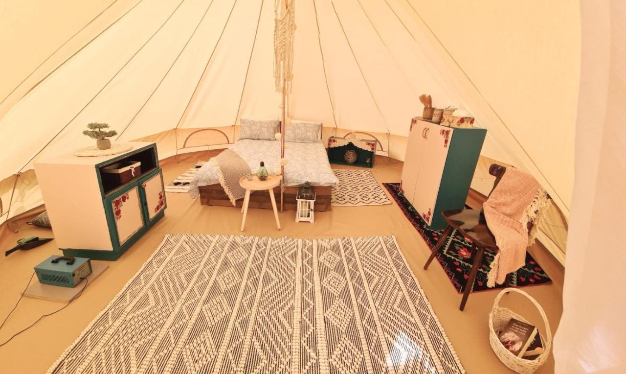 Отель The Hunters Glamping Ciudanovita Экстерьер фото