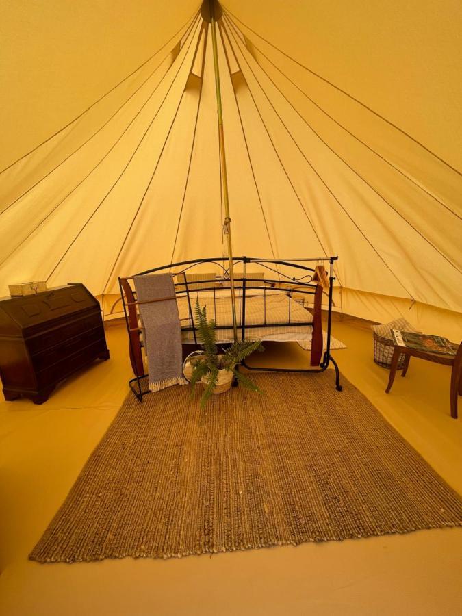 Отель The Hunters Glamping Ciudanovita Экстерьер фото
