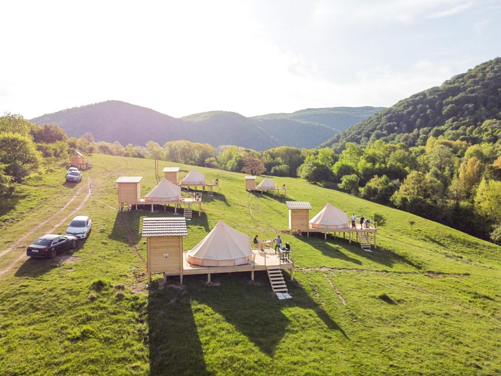 Отель The Hunters Glamping Ciudanovita Экстерьер фото