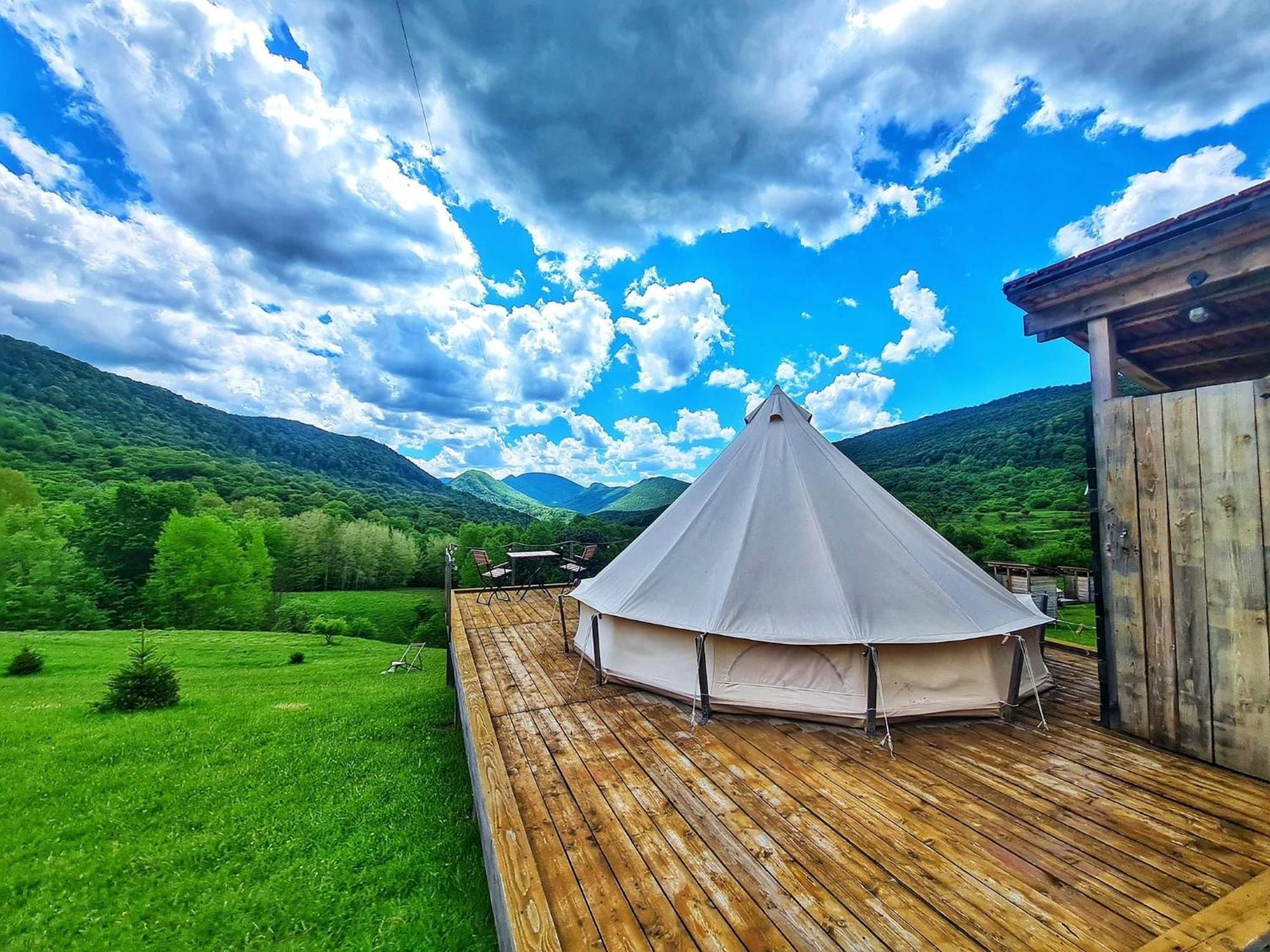 Отель The Hunters Glamping Ciudanovita Экстерьер фото